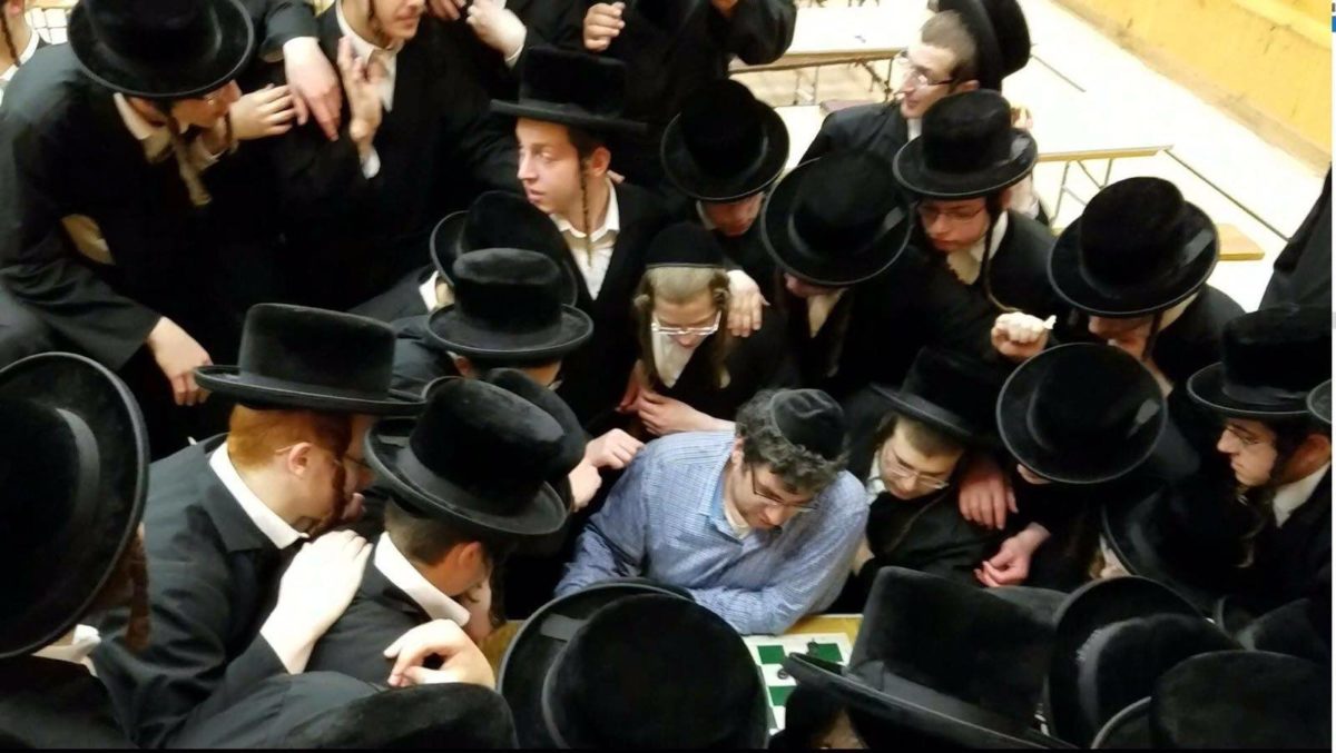 chess picture chassidic ad